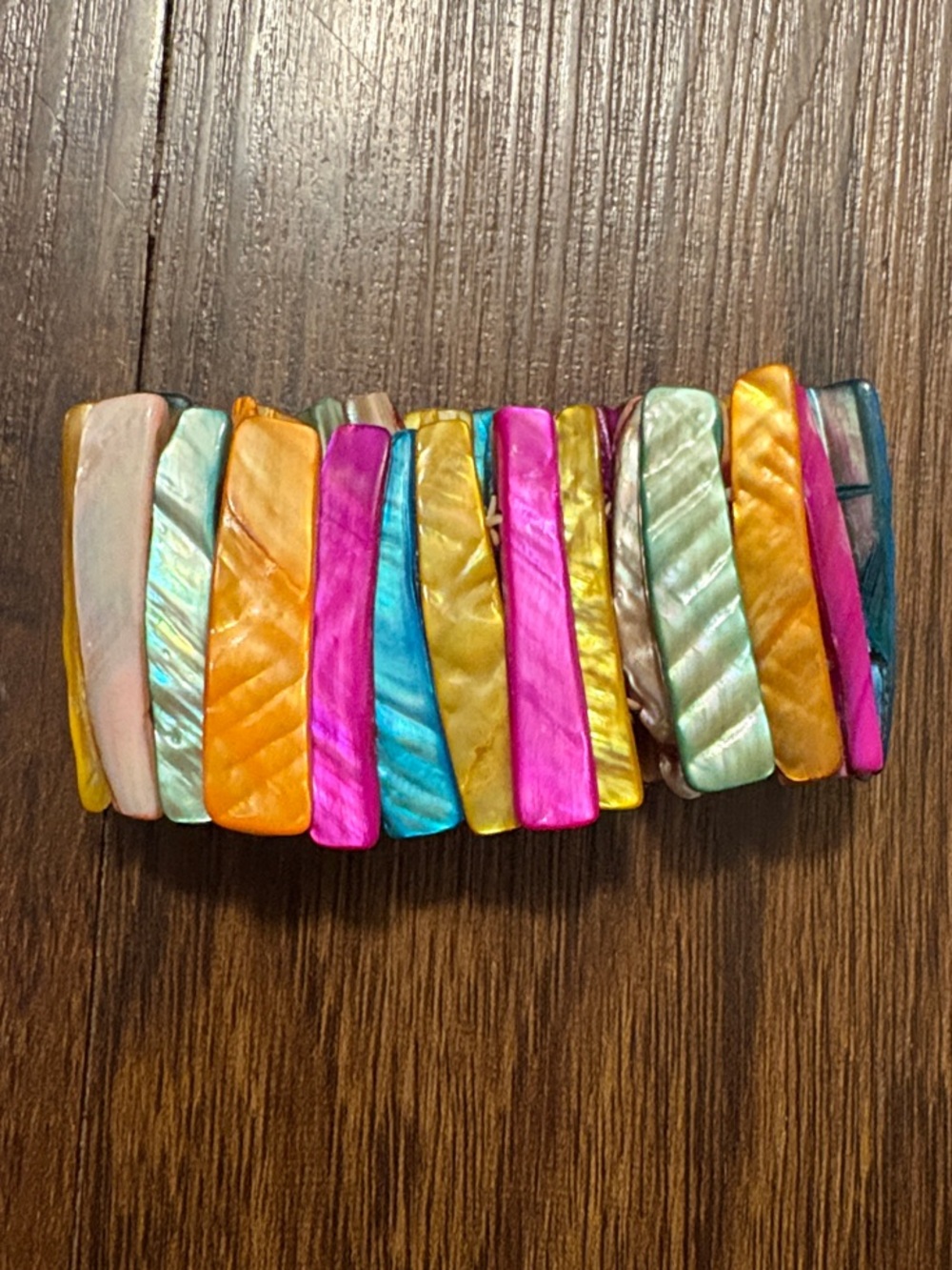 Vintage Multicolor Pearly Shell Stretch Bracelet Vibrant Pink, Gold, & Blue